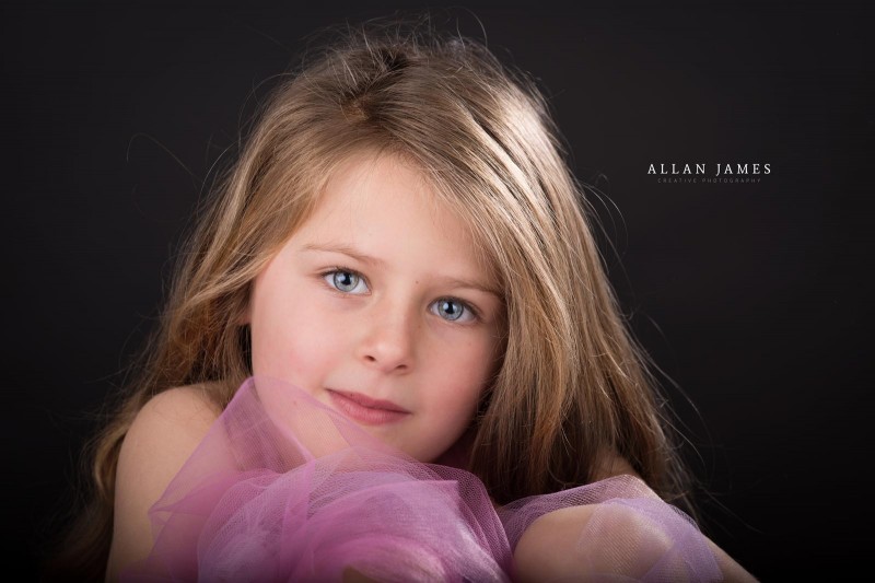 Girl-portrait-Children-photographer-Bridgend-Cardiff-Swansea-Porthcawl-Cowbridge-Llantrisant (1)